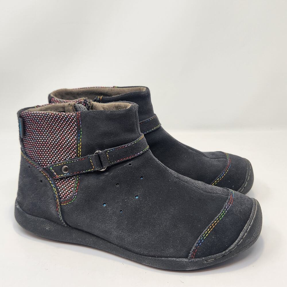 Keen Punky Gray Suede Ankle Boots Women Size 6 Side Zipper Flats Round Toe